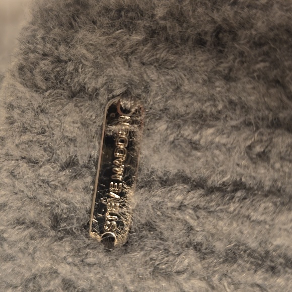 Steve Madden Beanie - Picture 2 of 9